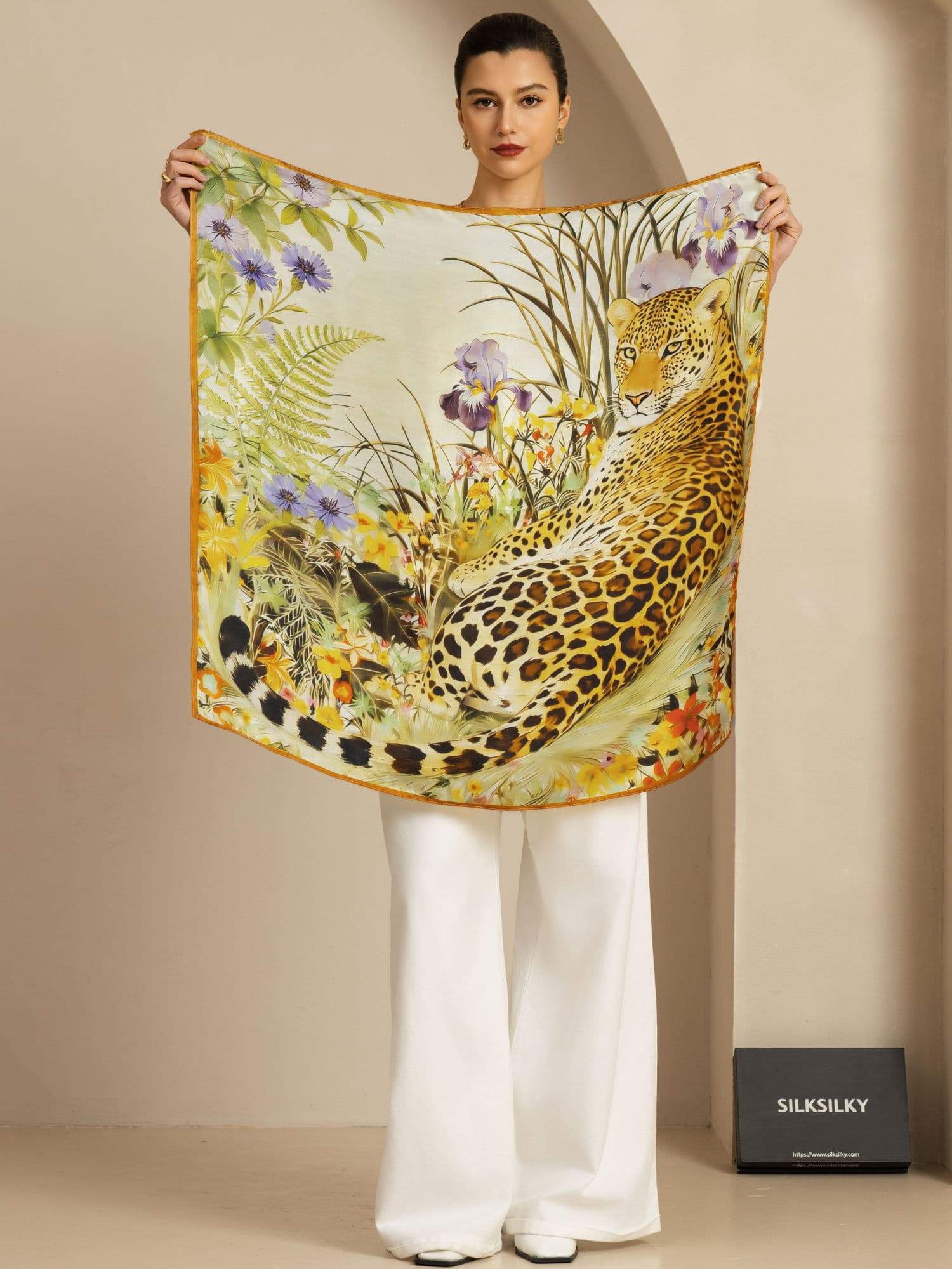 Pure Soie Léopard & Floral Foulard - Taille 90x90cm - Image 3