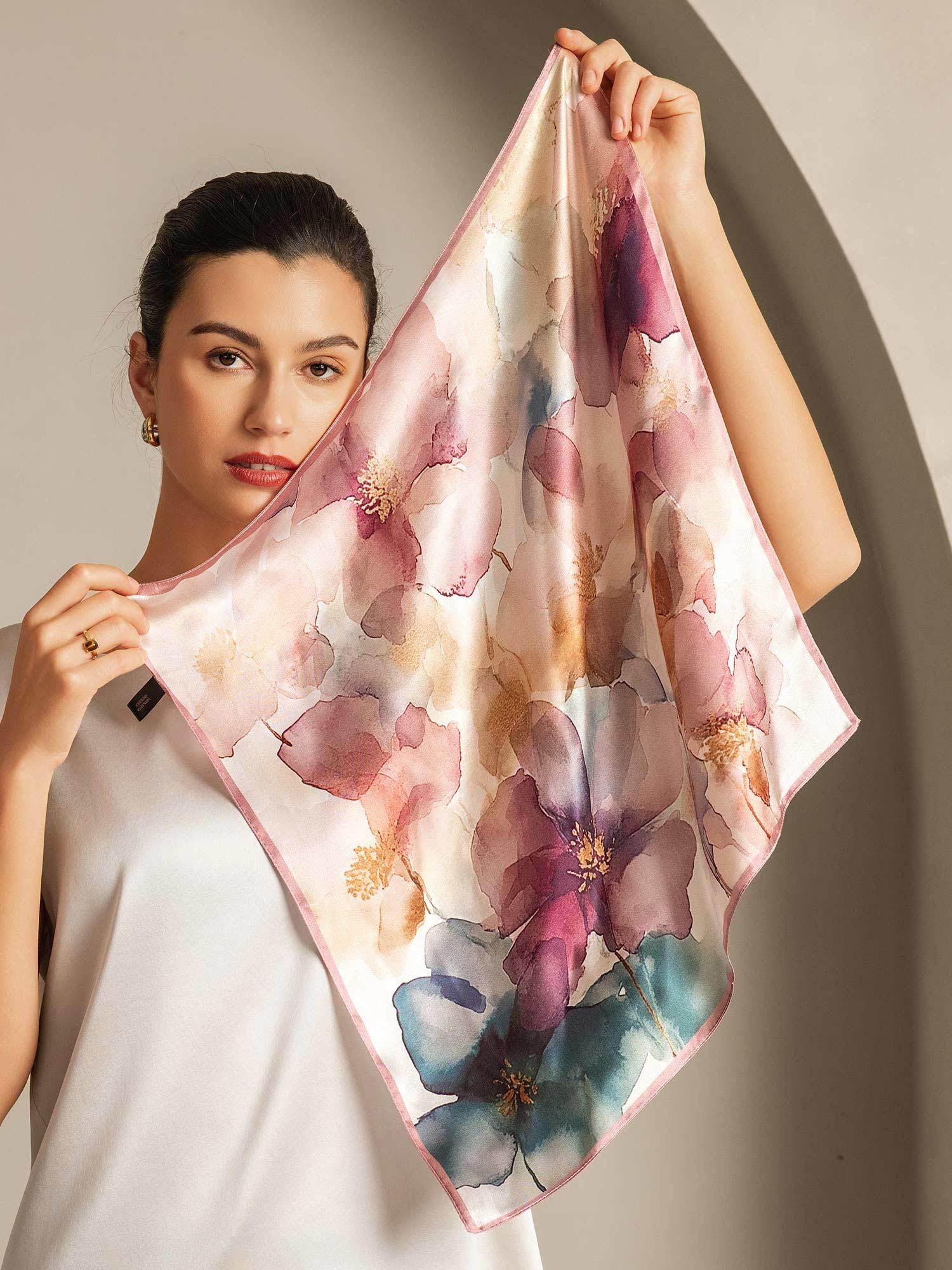 Foulard Carré en Pure Soie à Motif Perspective - Taille 53x53cm - Image 3