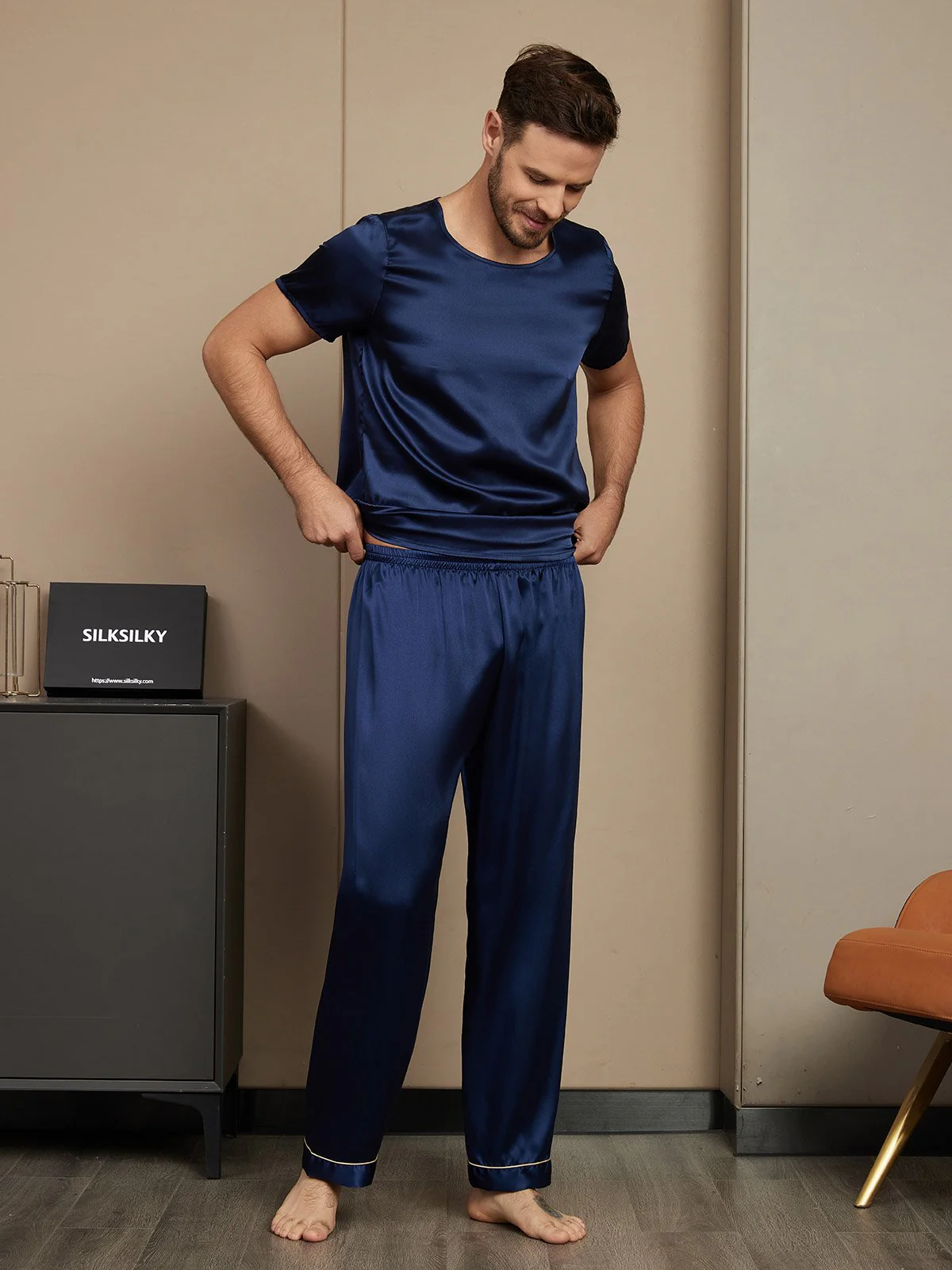 Ensemble Pyjama Pour Homme En Pure Soie À Manches Courtes Col Rond Avec Pantalon - Image 4