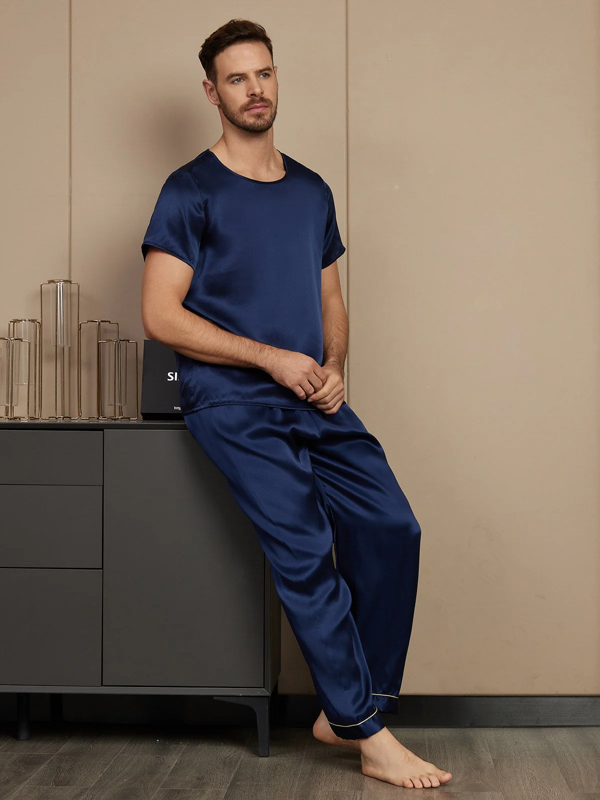 Ensemble Pyjama Pour Homme En Pure Soie À Manches Courtes Col Rond Avec Pantalon - Image 5