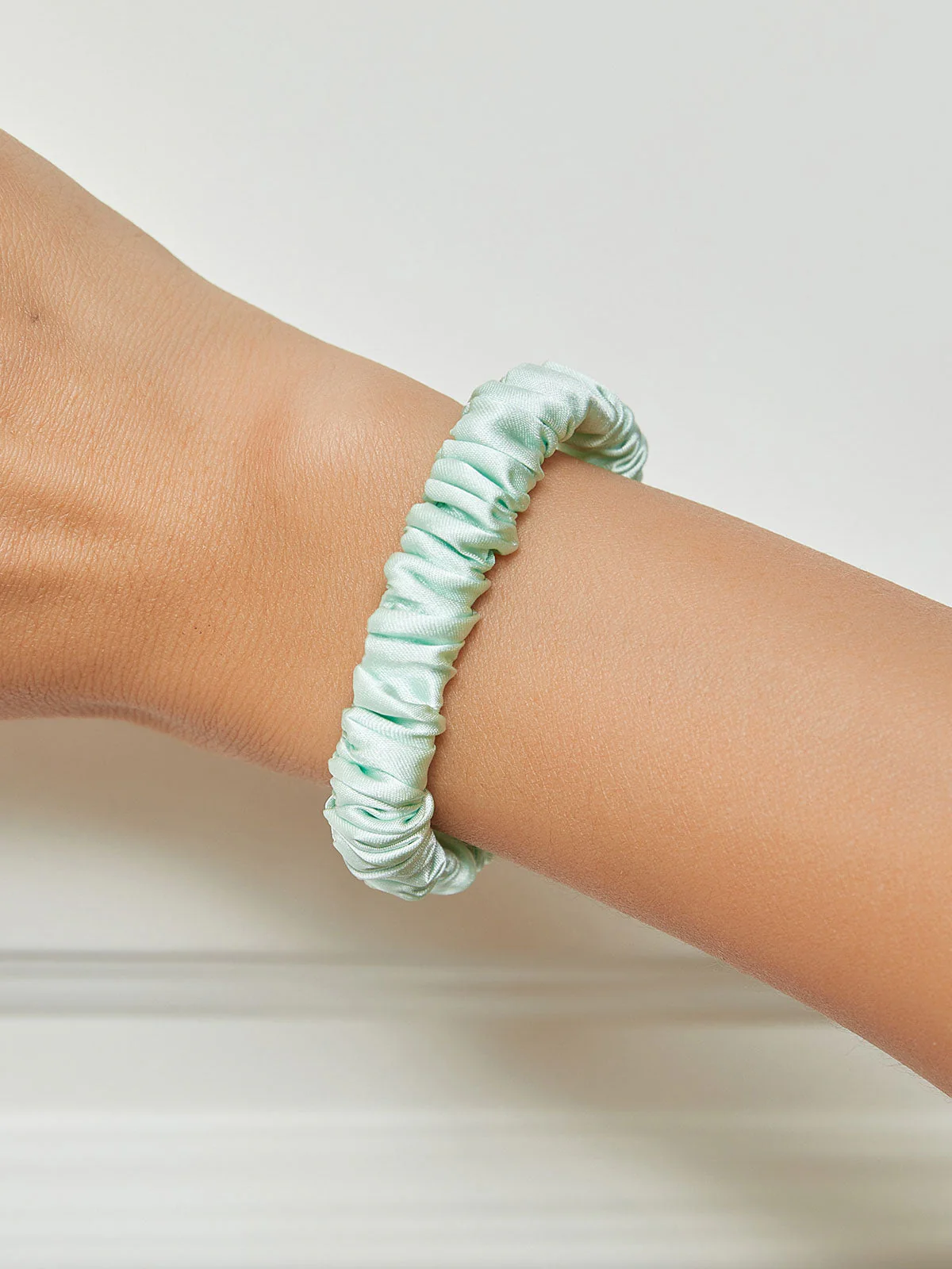 Chouchou Fin En Soie Douce - 1cm - Image 64