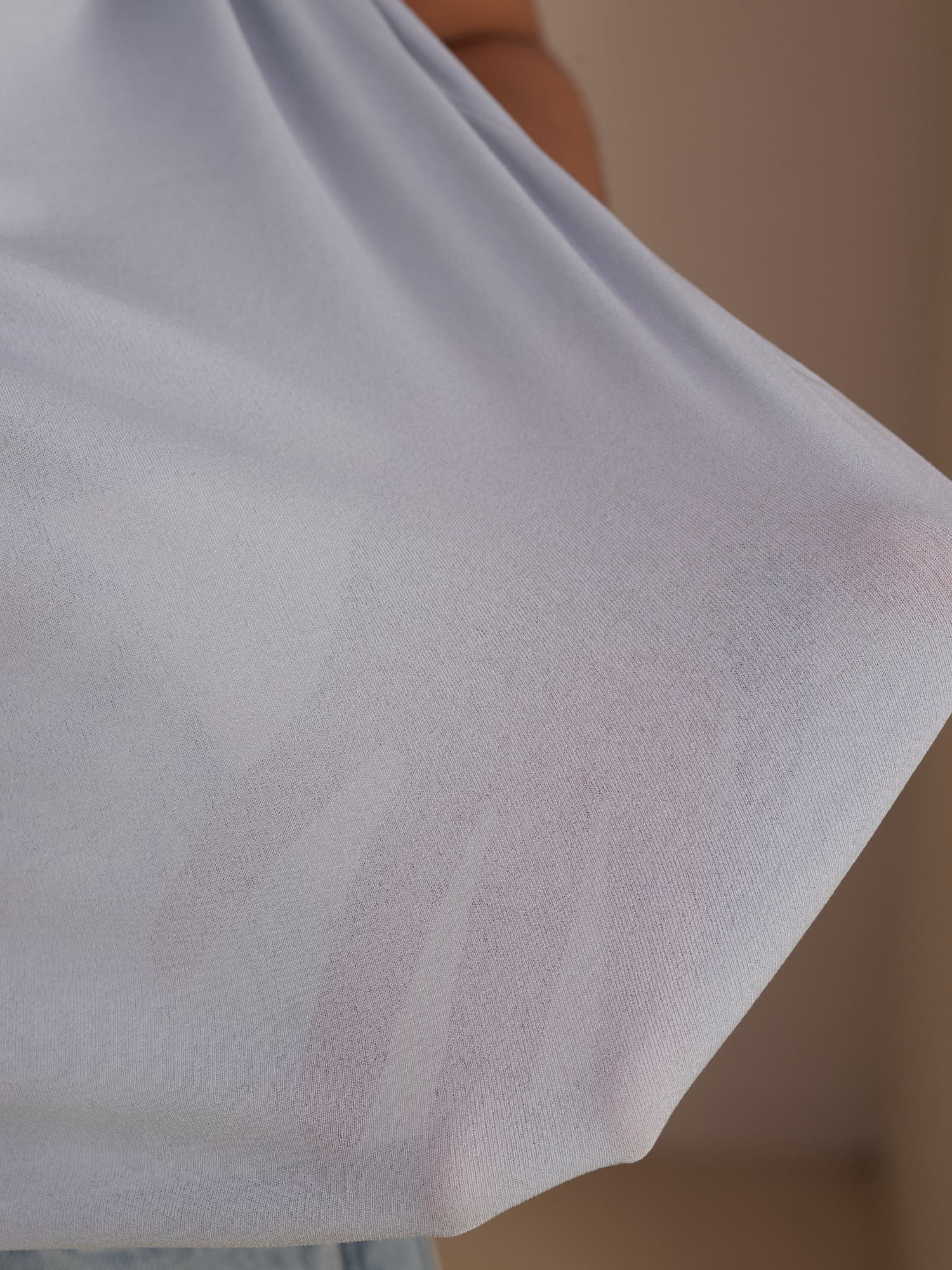 T-Shirt Femme à Manches Courtes et Décolleté en V en Soie Pure Résistant aux Accrochages - Image 14