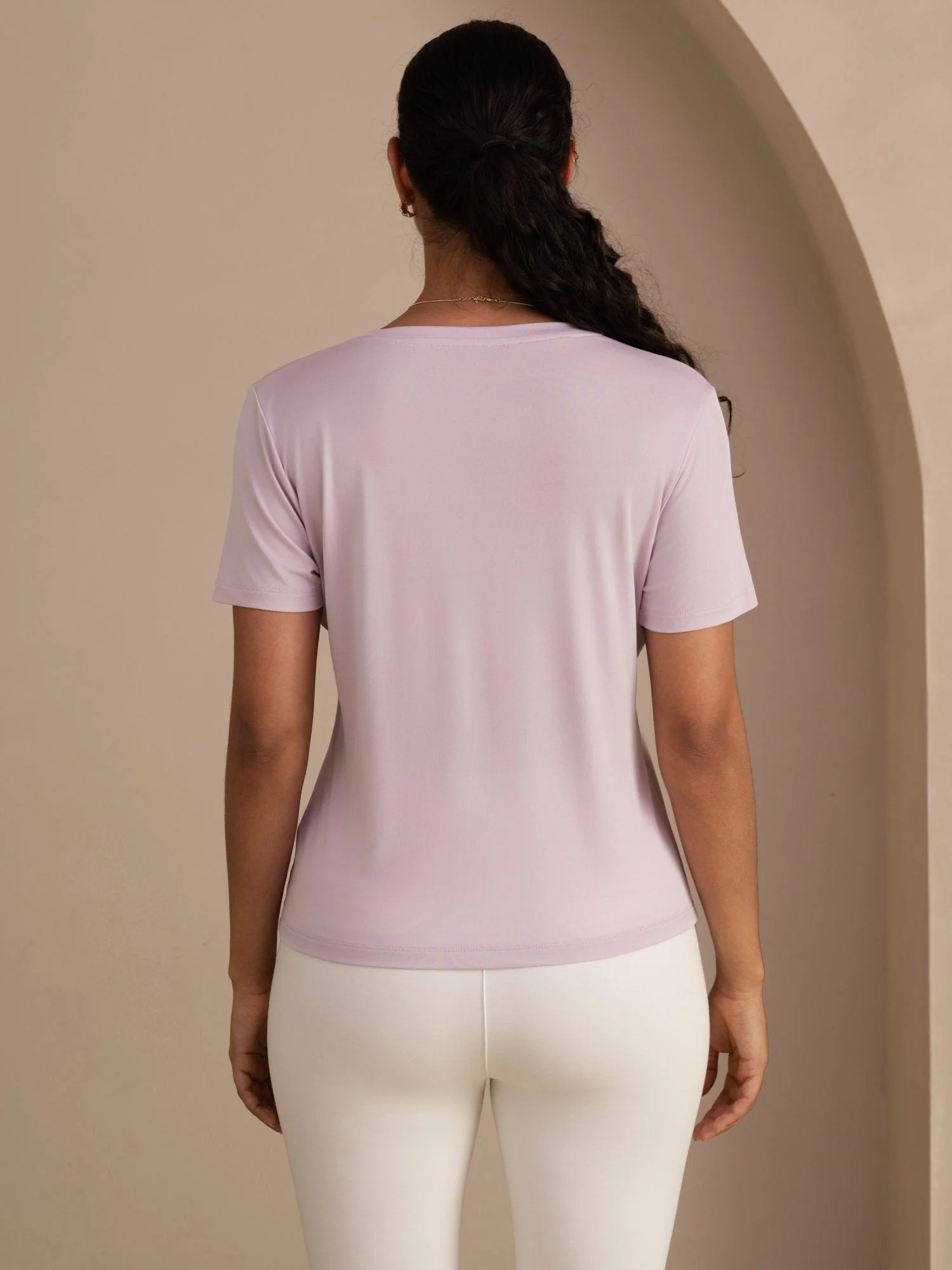 T-Shirt Femme à Manches Courtes et Décolleté en V en Soie Pure Résistant aux Accrochages - Image 24