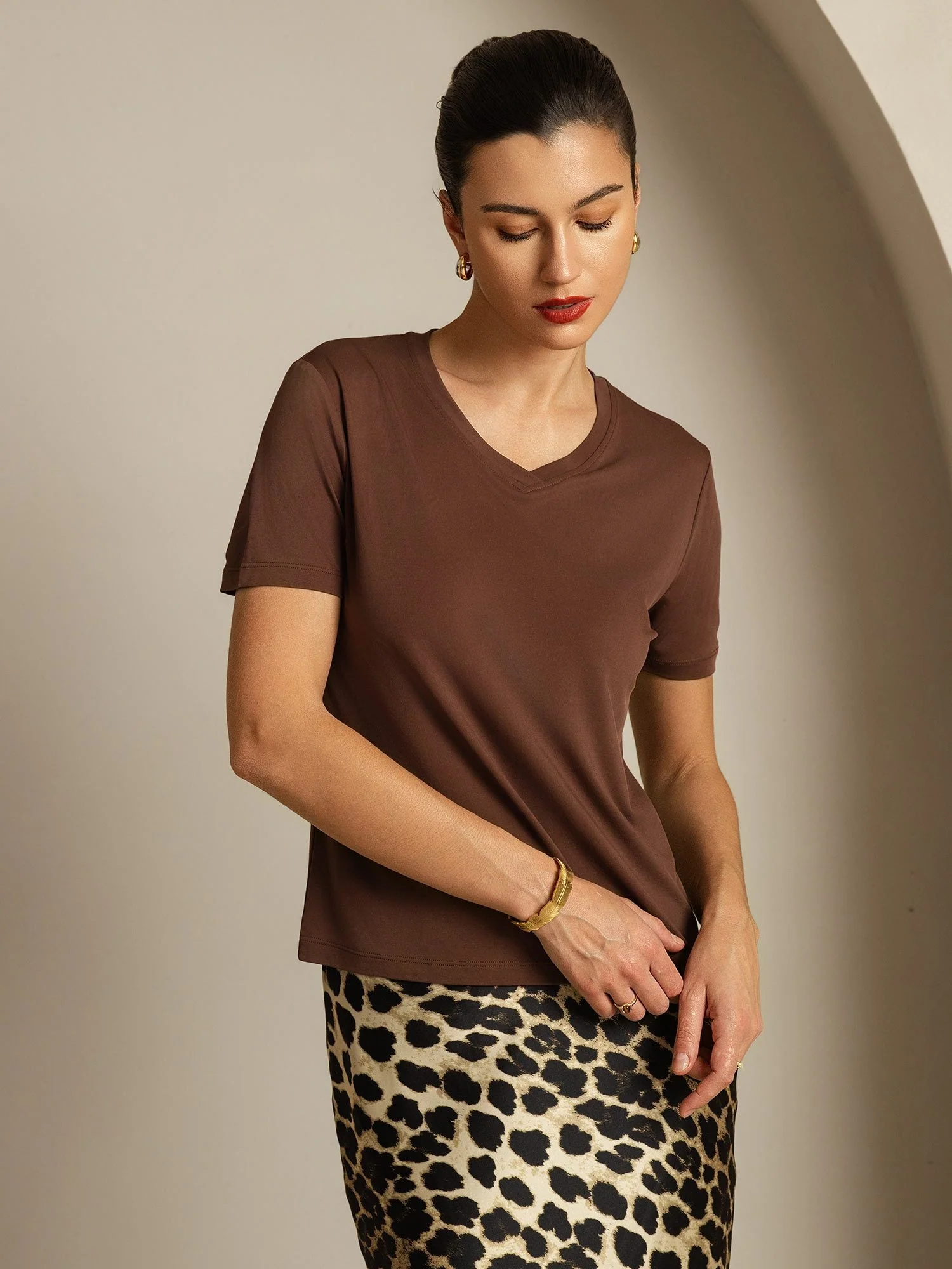 T-Shirt Femme à Manches Courtes et Décolleté en V en Soie Pure Résistant aux Accrochages - Image 52