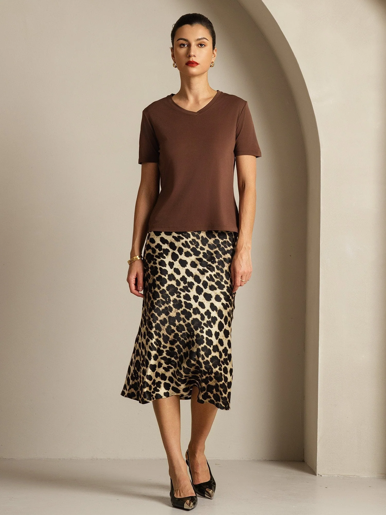 T-Shirt Femme à Manches Courtes et Décolleté en V en Soie Pure Résistant aux Accrochages - Image 54