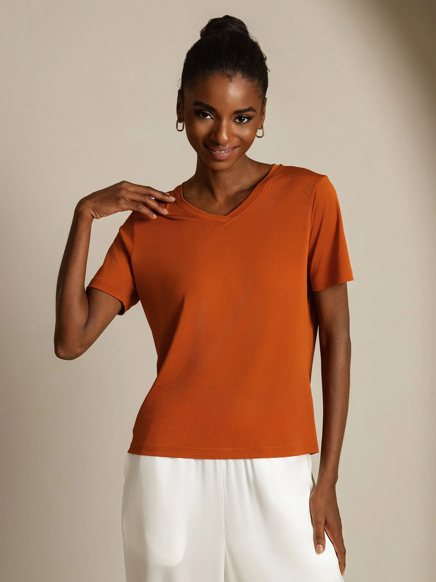 T-Shirt Femme à Manches Courtes et Décolleté en V en Soie Pure Résistant aux Accrochages - Image 8