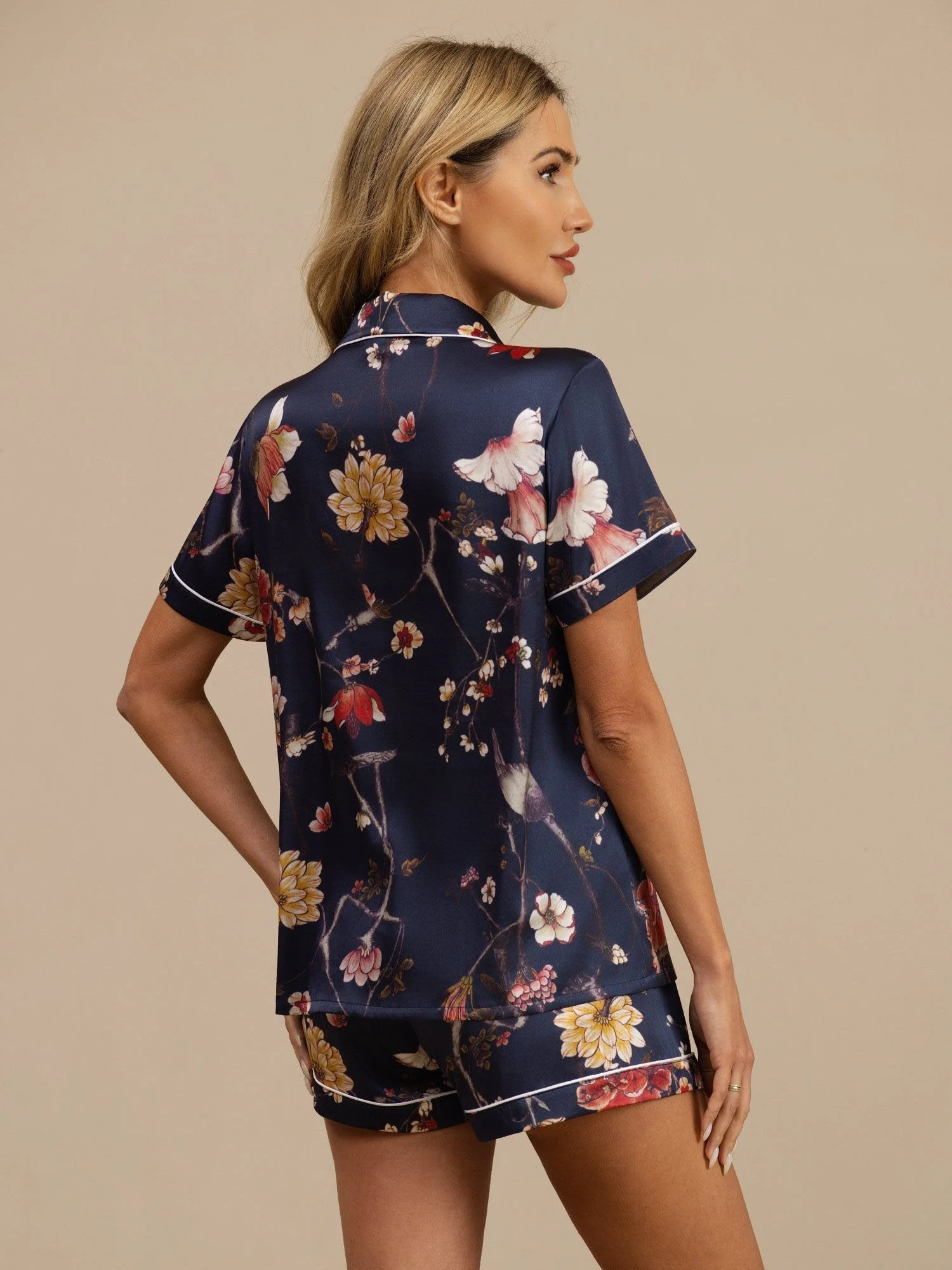 Ensemble Pyjama Femme En Soie 19 Momme Bleu Marine À Imprimé Floral Manches Courtes Col Cranté Boutonné - Image 2