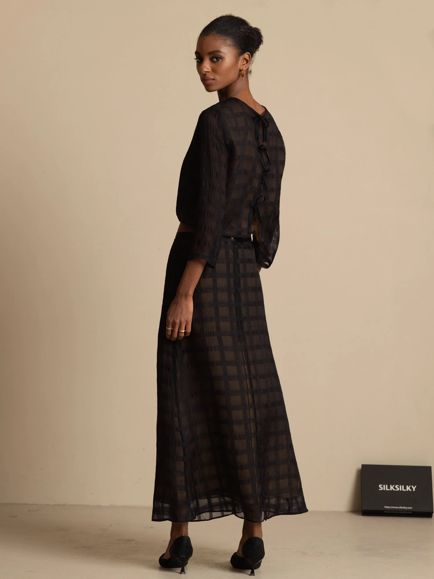Soie Pure Femme Blouse Courte À Carreaux Texturée & Jupe Longue A-Line Ensemble - Image 2