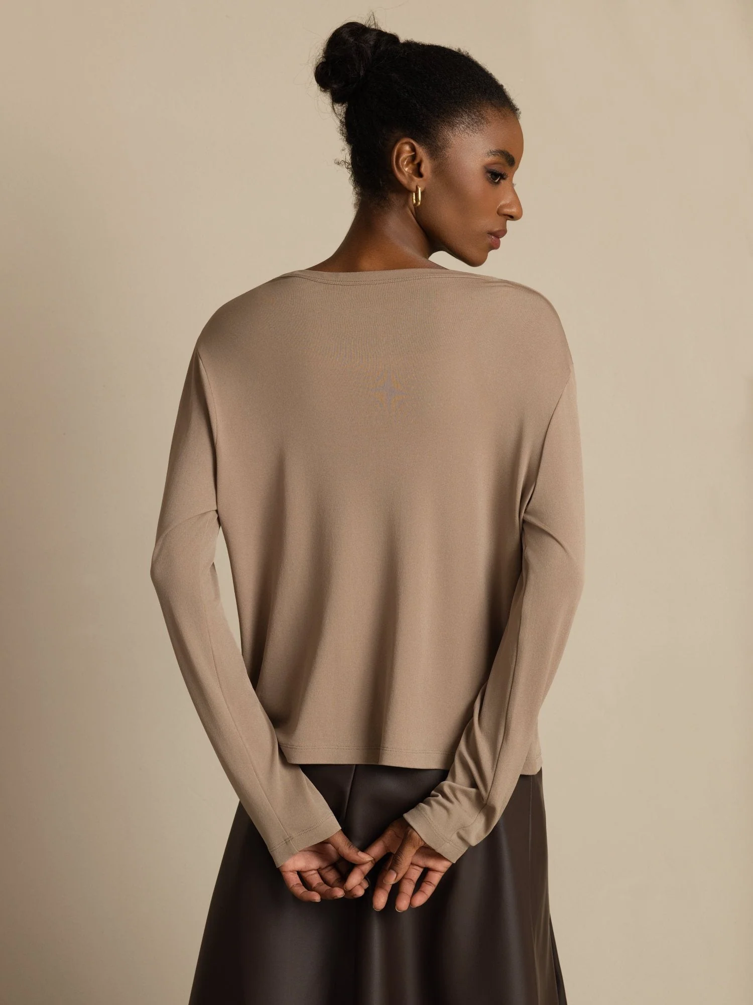 Cardigan Basique Femme en Pure Soie à Col V et Manches Longues - Image 17