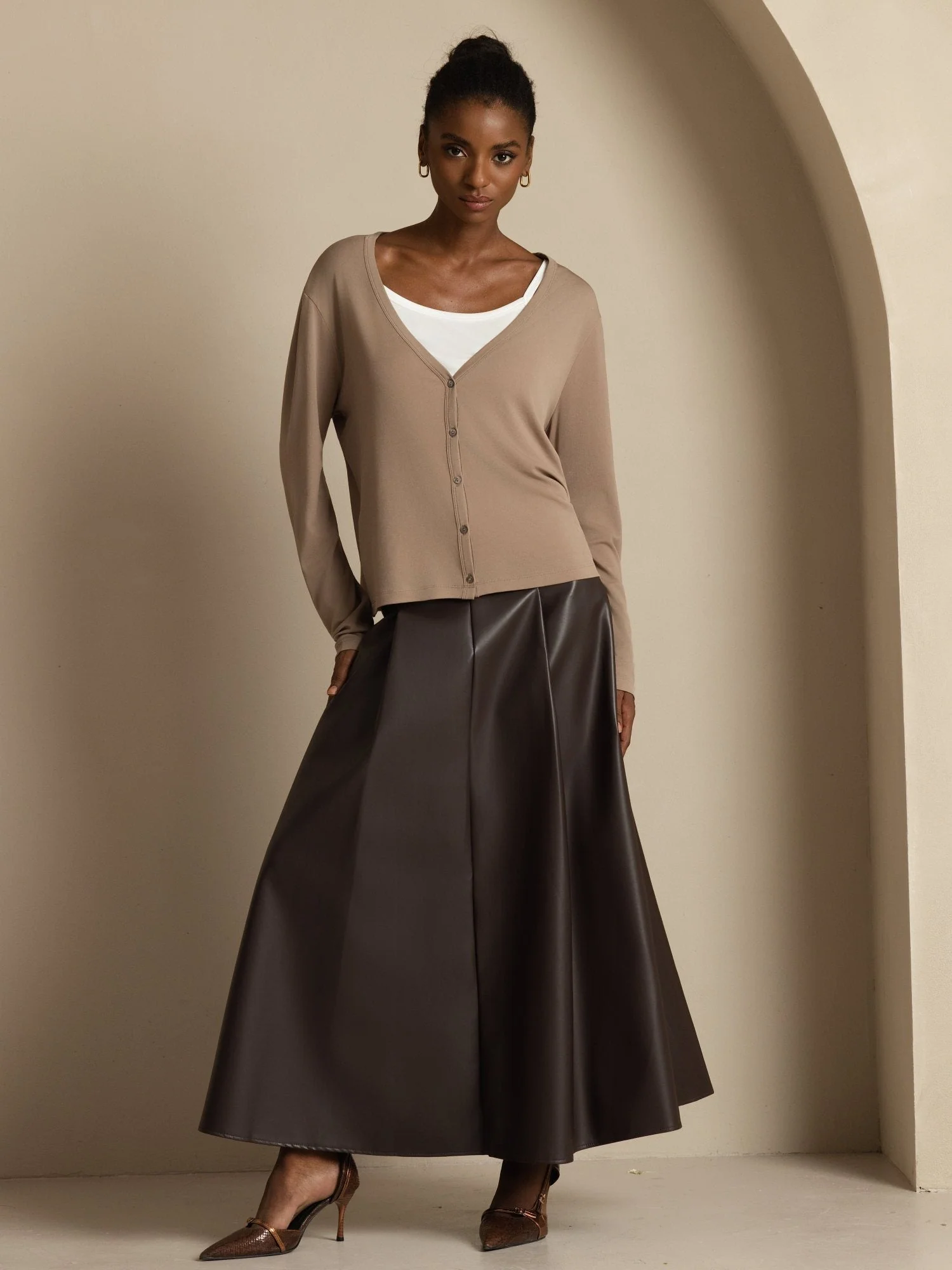 Cardigan Basique Femme en Pure Soie à Col V et Manches Longues - Image 21