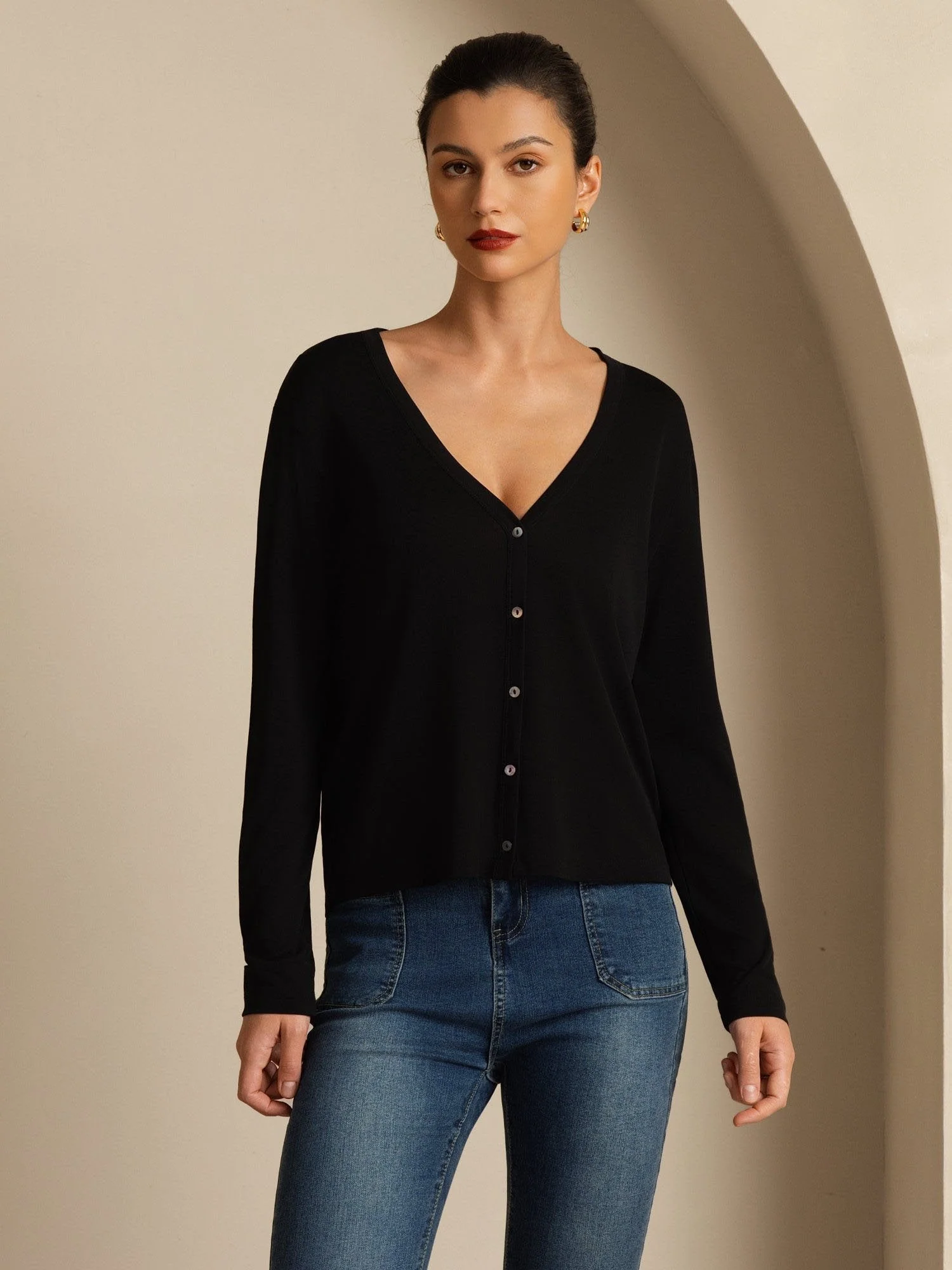 Cardigan Basique Femme en Pure Soie à Col V et Manches Longues - Image 9