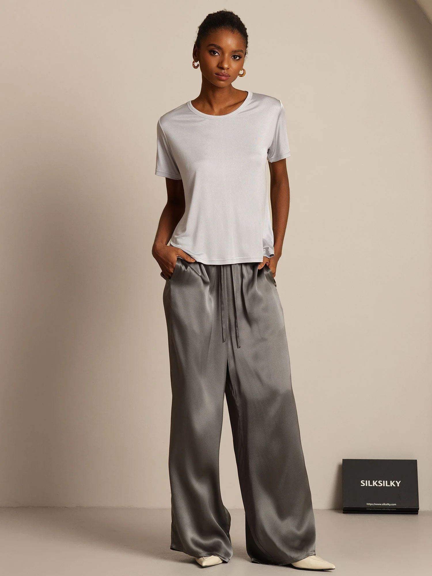 T-Shirt Col Rond à Manches Courtes en Pure Soie pour Femmes - Image 29