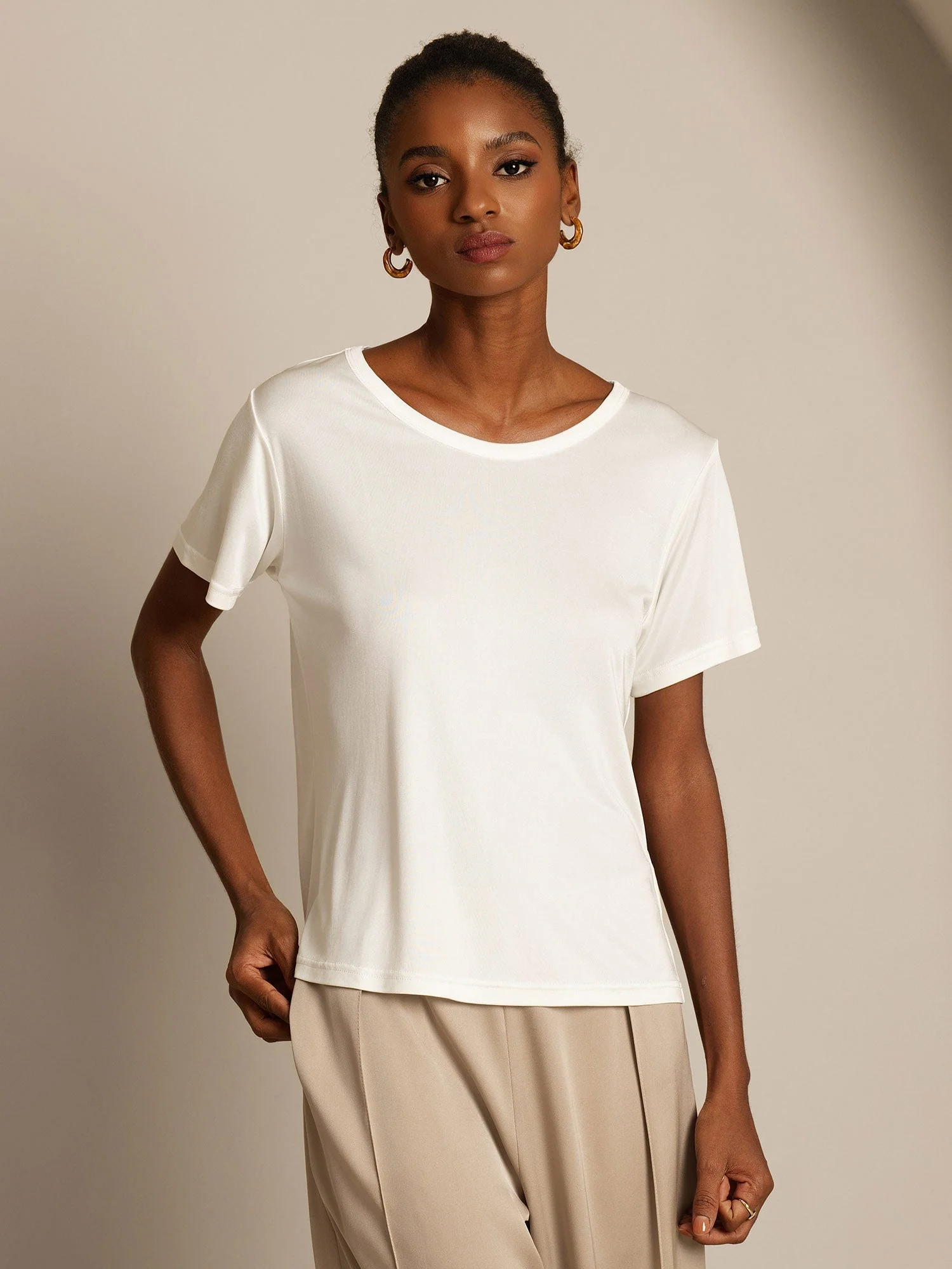 T-Shirt Col Rond à Manches Courtes en Pure Soie pour Femmes - Image 3