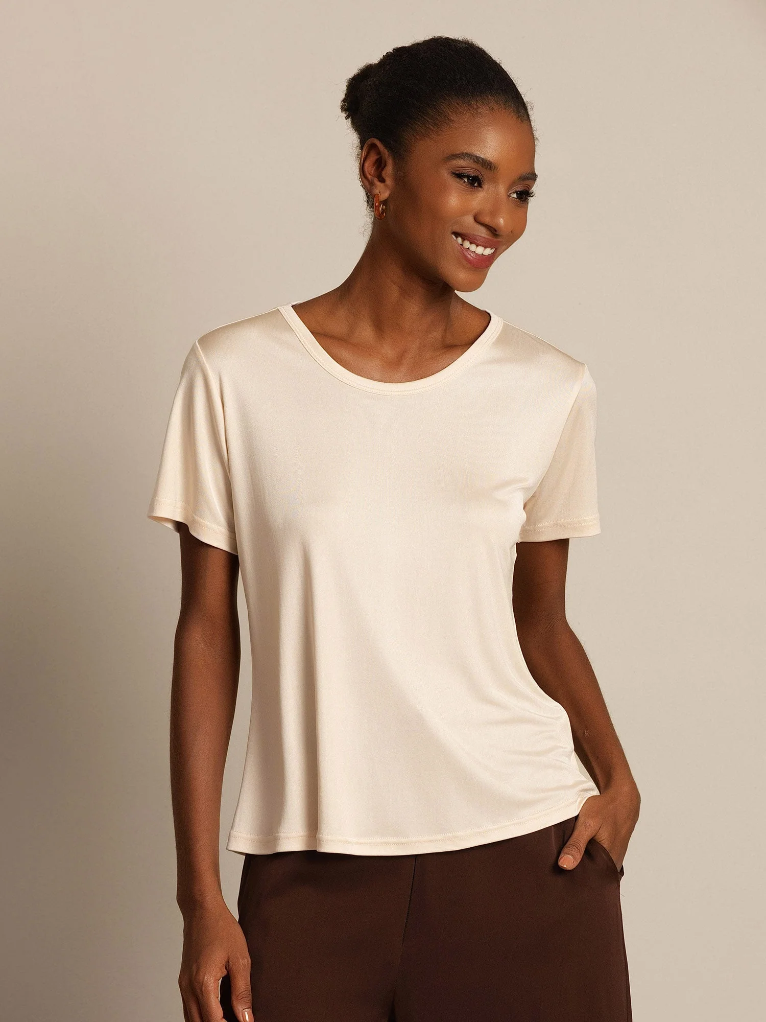 T-Shirt Col Rond à Manches Courtes en Pure Soie pour Femmes - Image 30