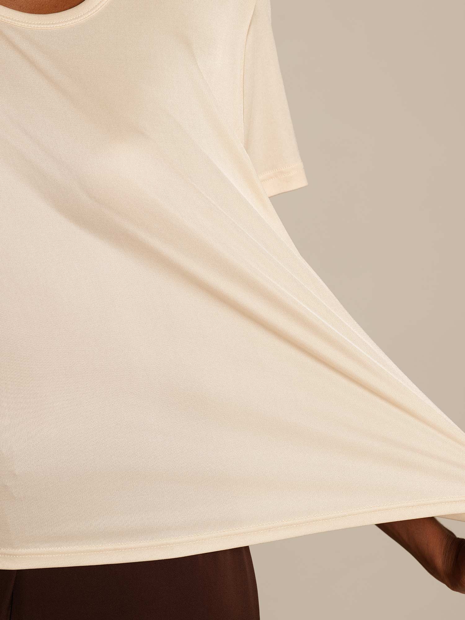 T-Shirt Col Rond à Manches Courtes en Pure Soie pour Femmes - Image 33