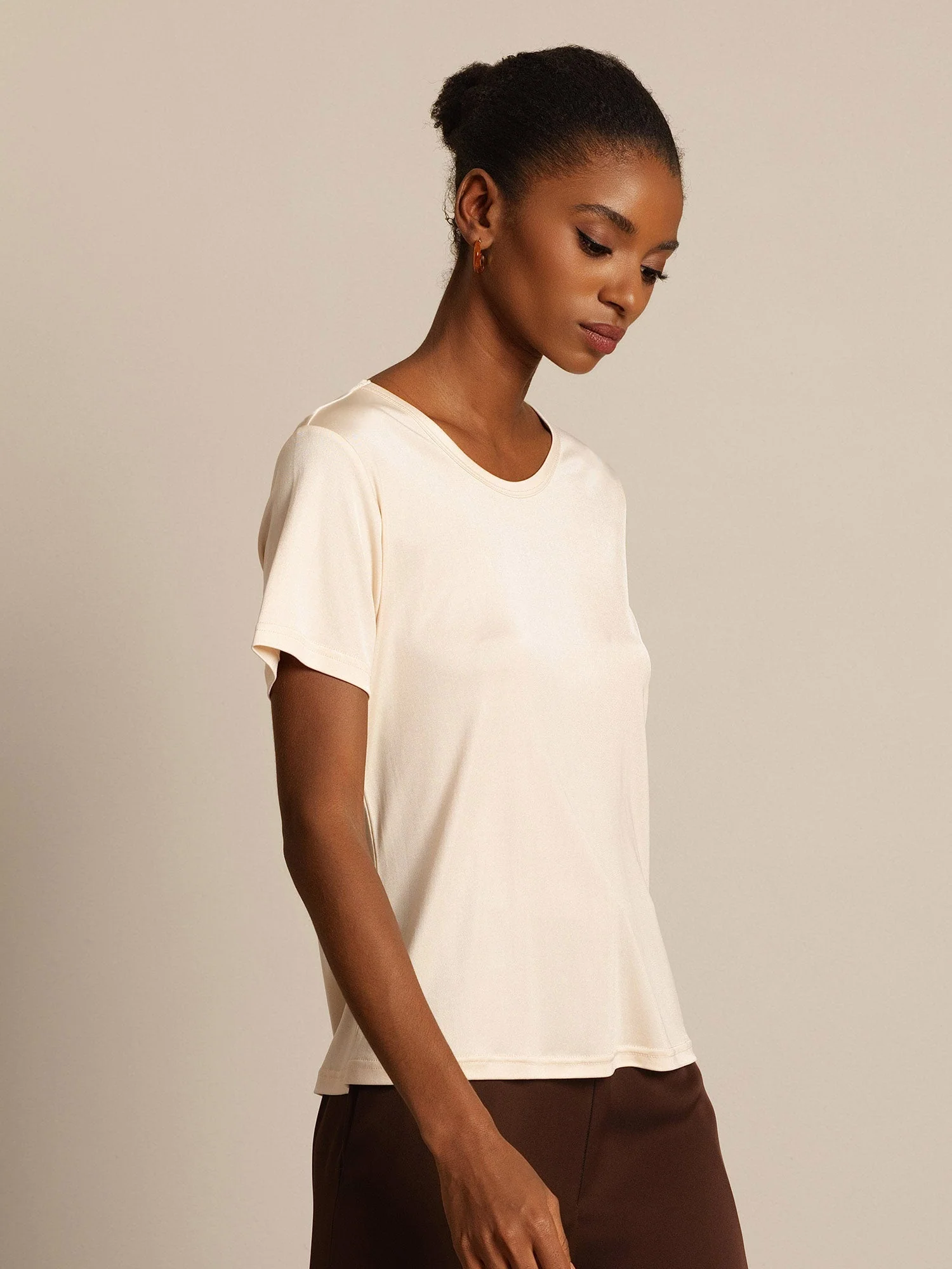 T-Shirt Col Rond à Manches Courtes en Pure Soie pour Femmes - Image 36