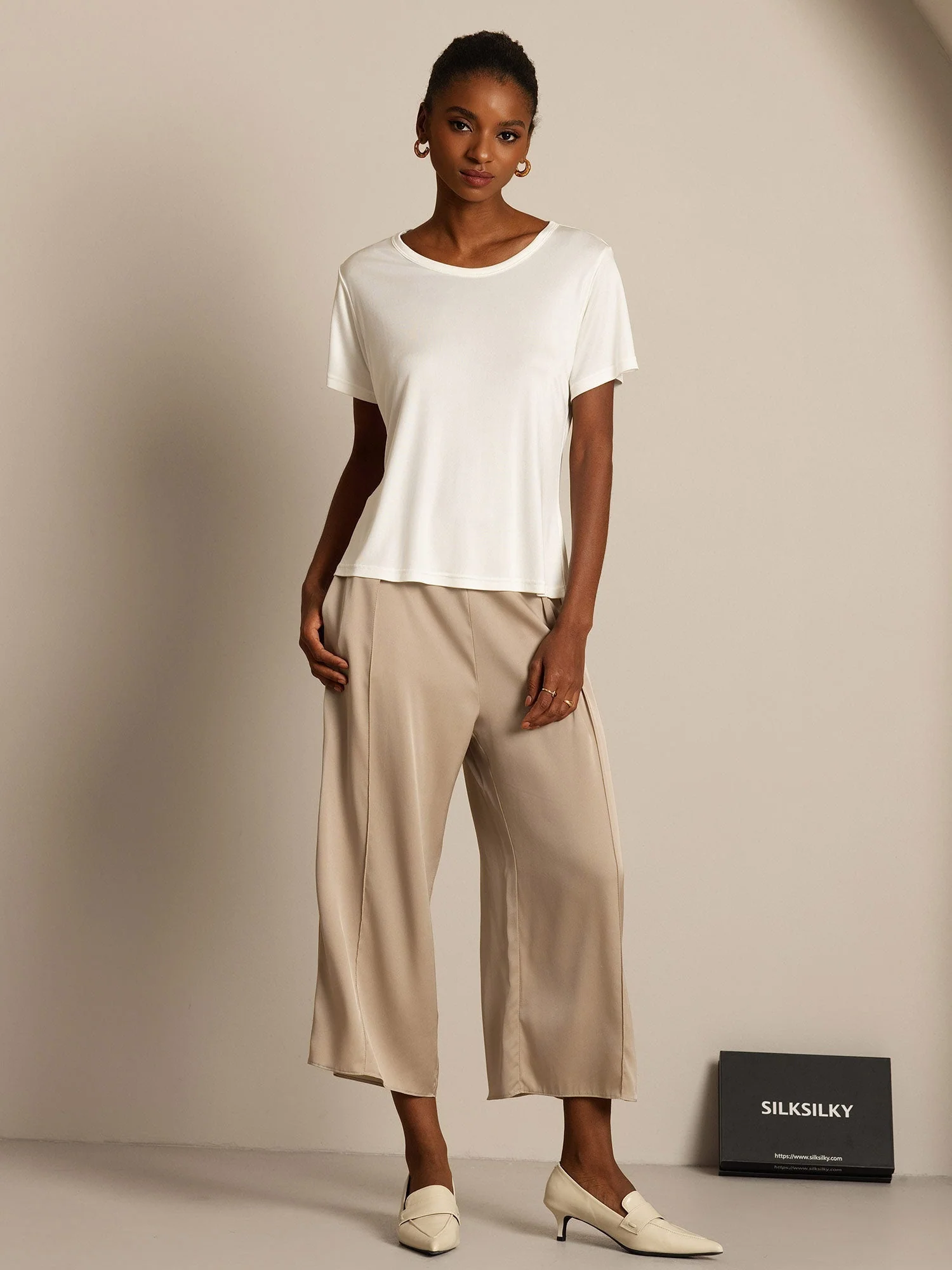 T-Shirt Col Rond à Manches Courtes en Pure Soie pour Femmes - Image 6
