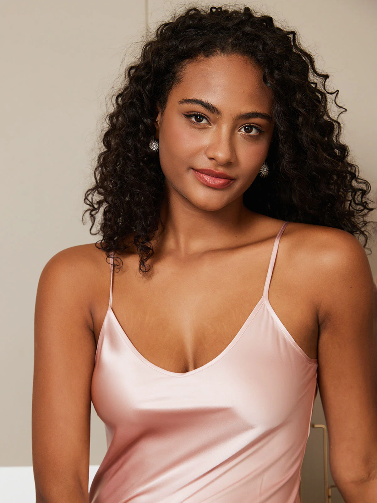 Chemise de Nuit / Robe Longue en Soie à Bretelles Spaghetti - Image 59