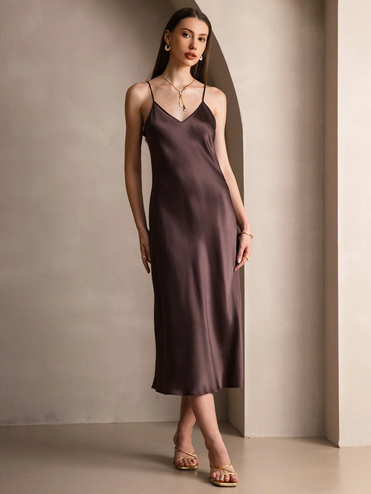 Robe Longue en Soie Pure avec Bretelles Spaghetti - Image 15