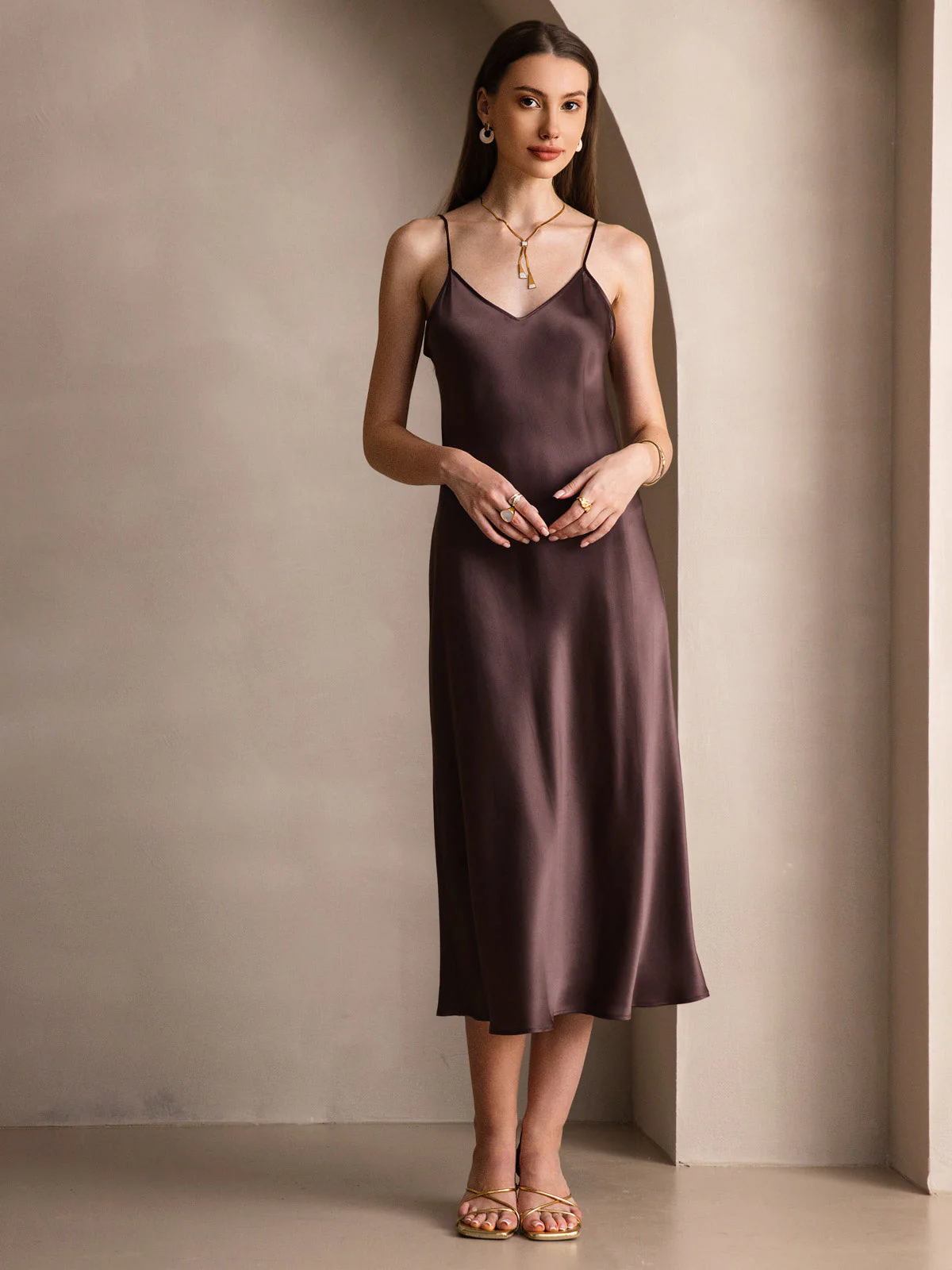 Robe Longue en Soie Pure avec Bretelles Spaghetti - Image 19