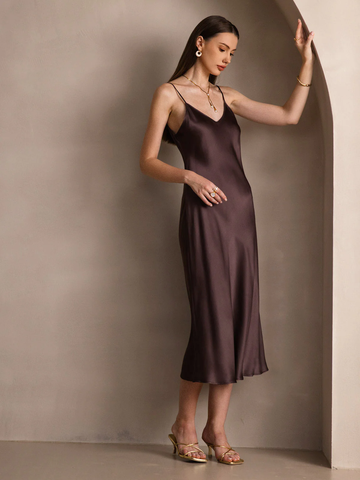 Robe Longue en Soie Pure avec Bretelles Spaghetti - Image 22