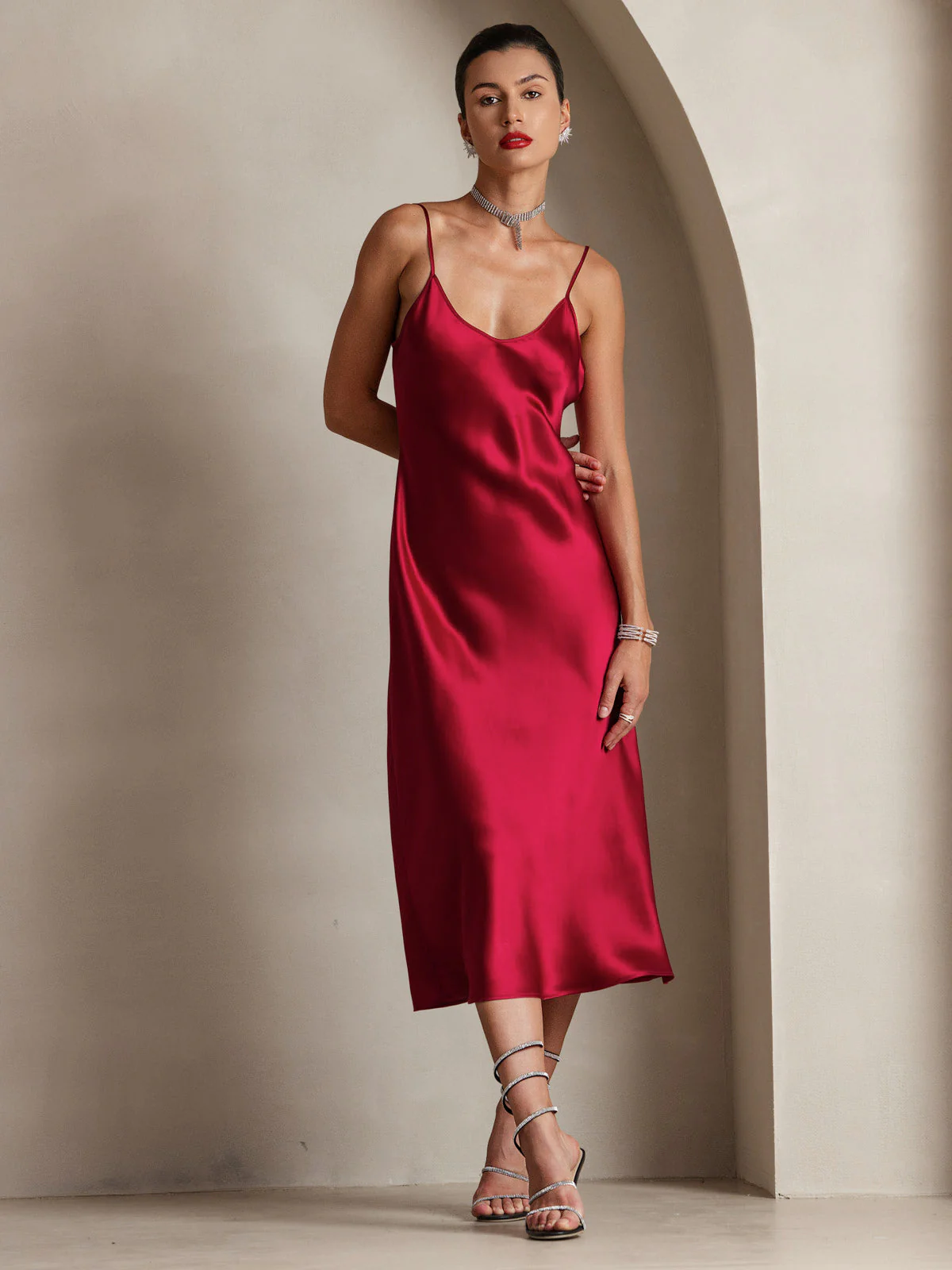 Robe Longue en Soie Pure avec Bretelles Spaghetti - Image 41