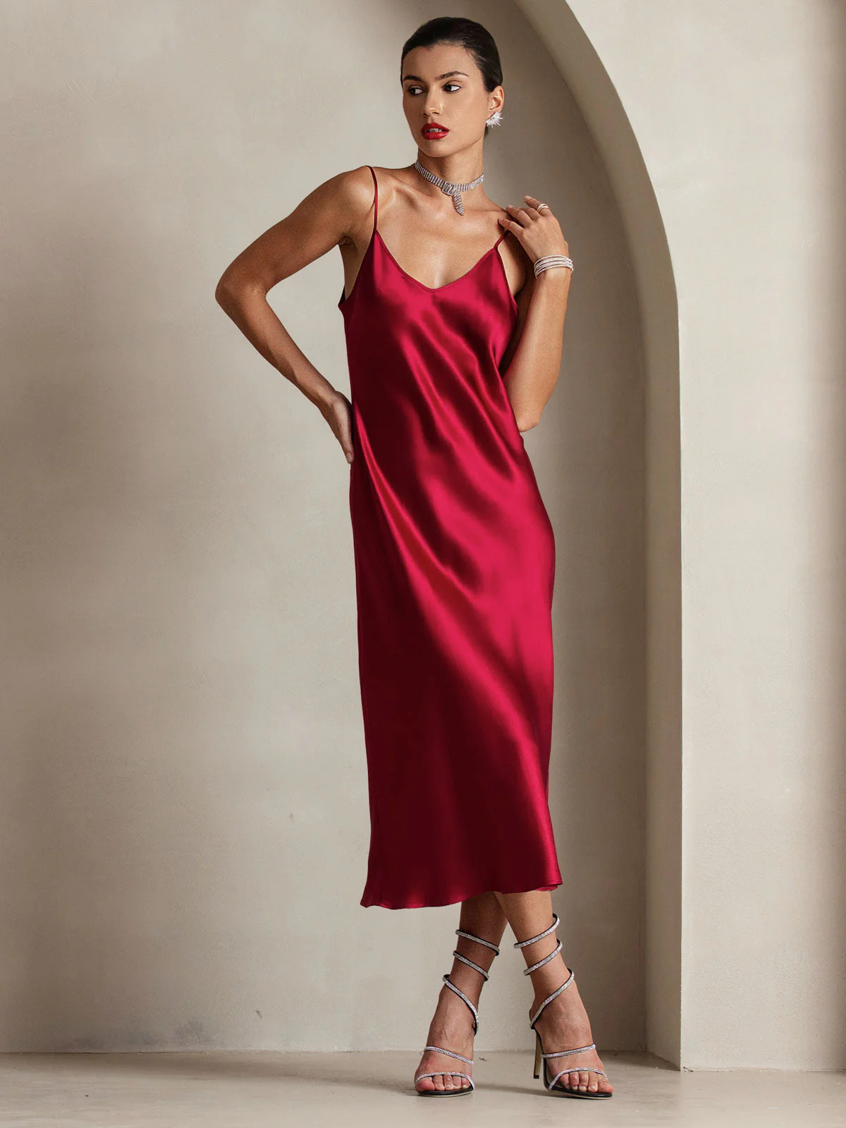 Robe Longue en Soie Pure avec Bretelles Spaghetti - Image 43