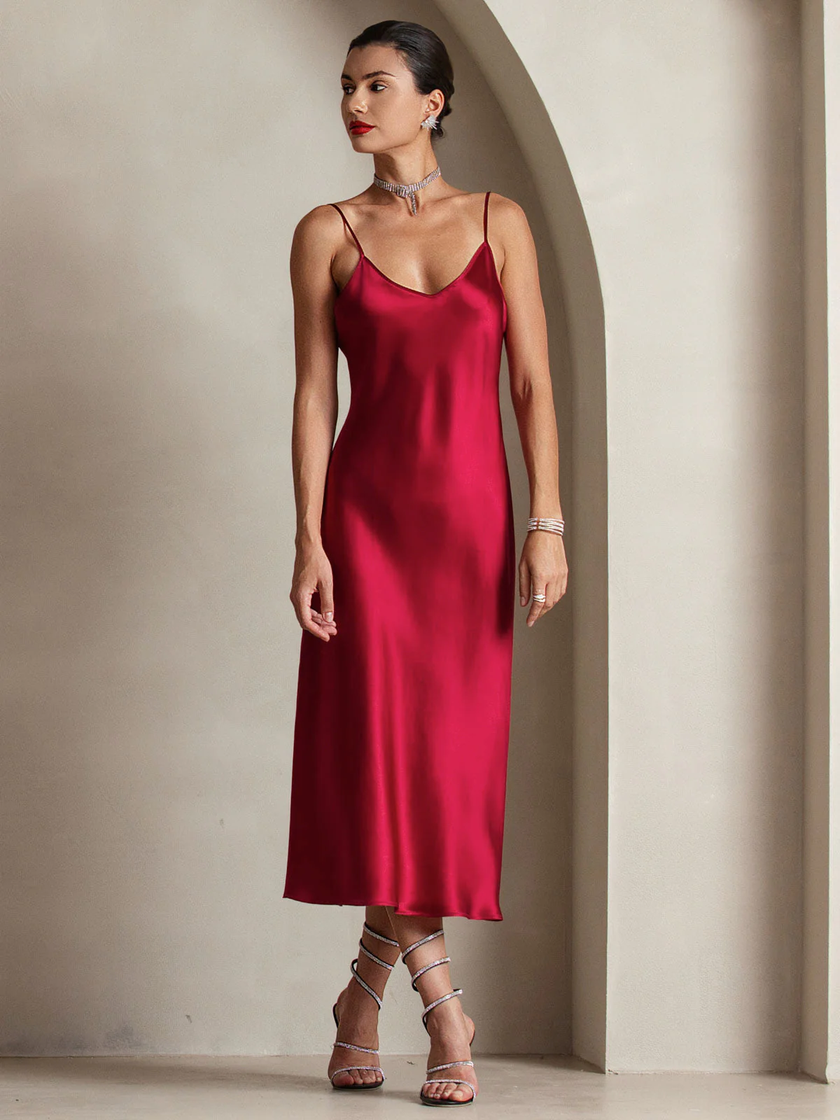 Robe Longue en Soie Pure avec Bretelles Spaghetti - Image 45
