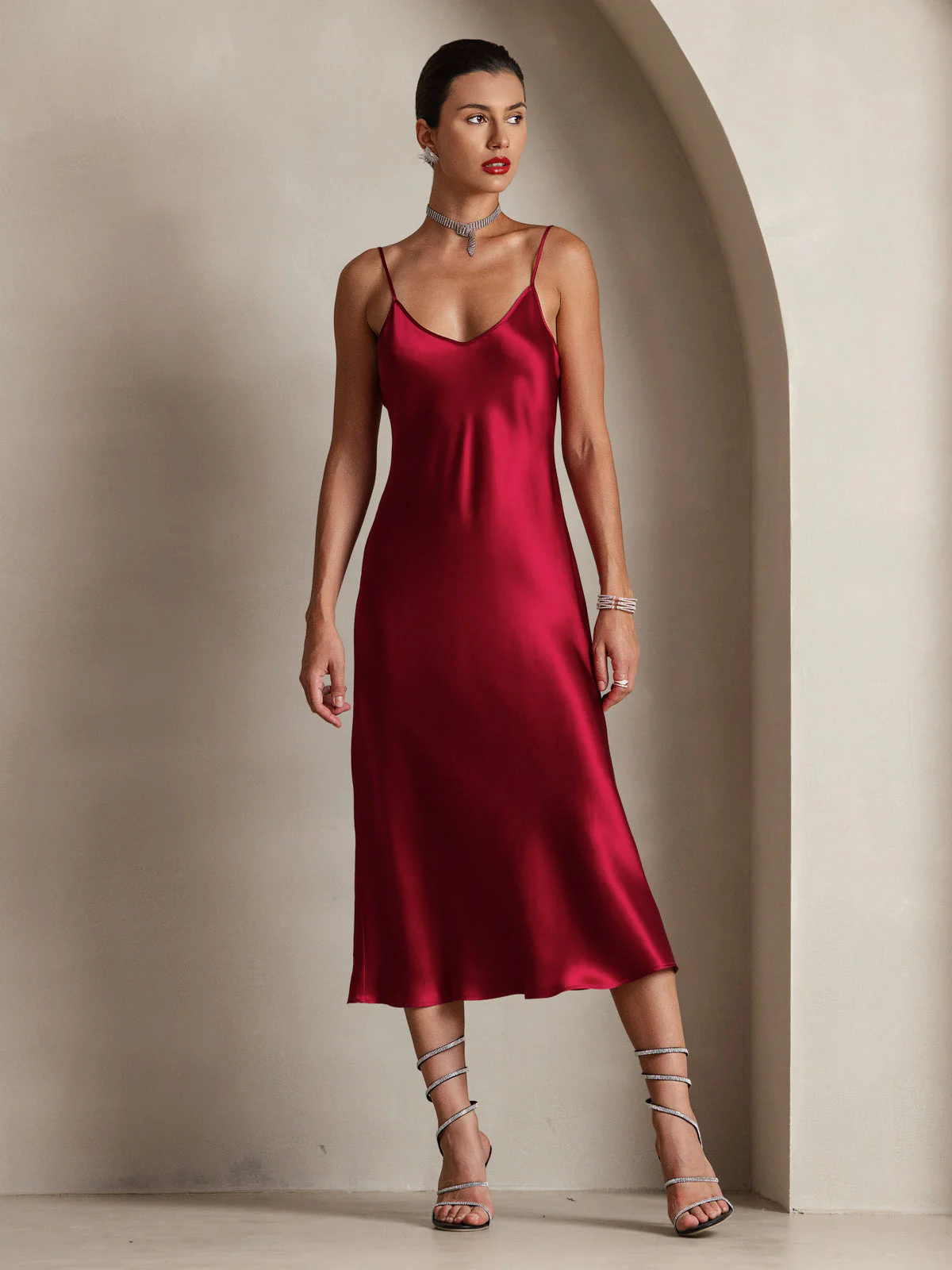 Robe Longue en Soie Pure avec Bretelles Spaghetti - Image 46