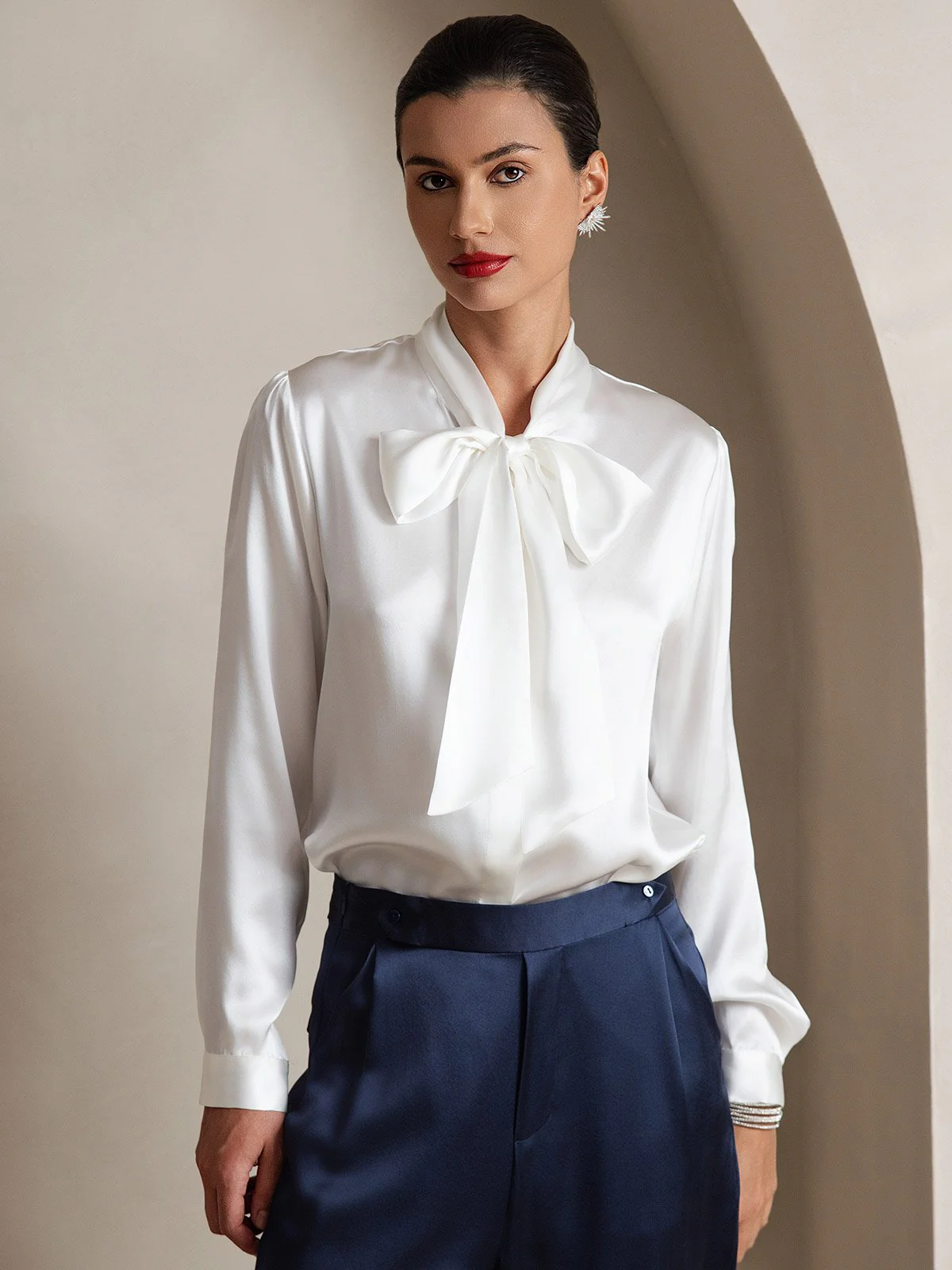 Femme 19 Momme Chemise Élégante en Soie avec Col à Nouer à Manches Longues - Image 22