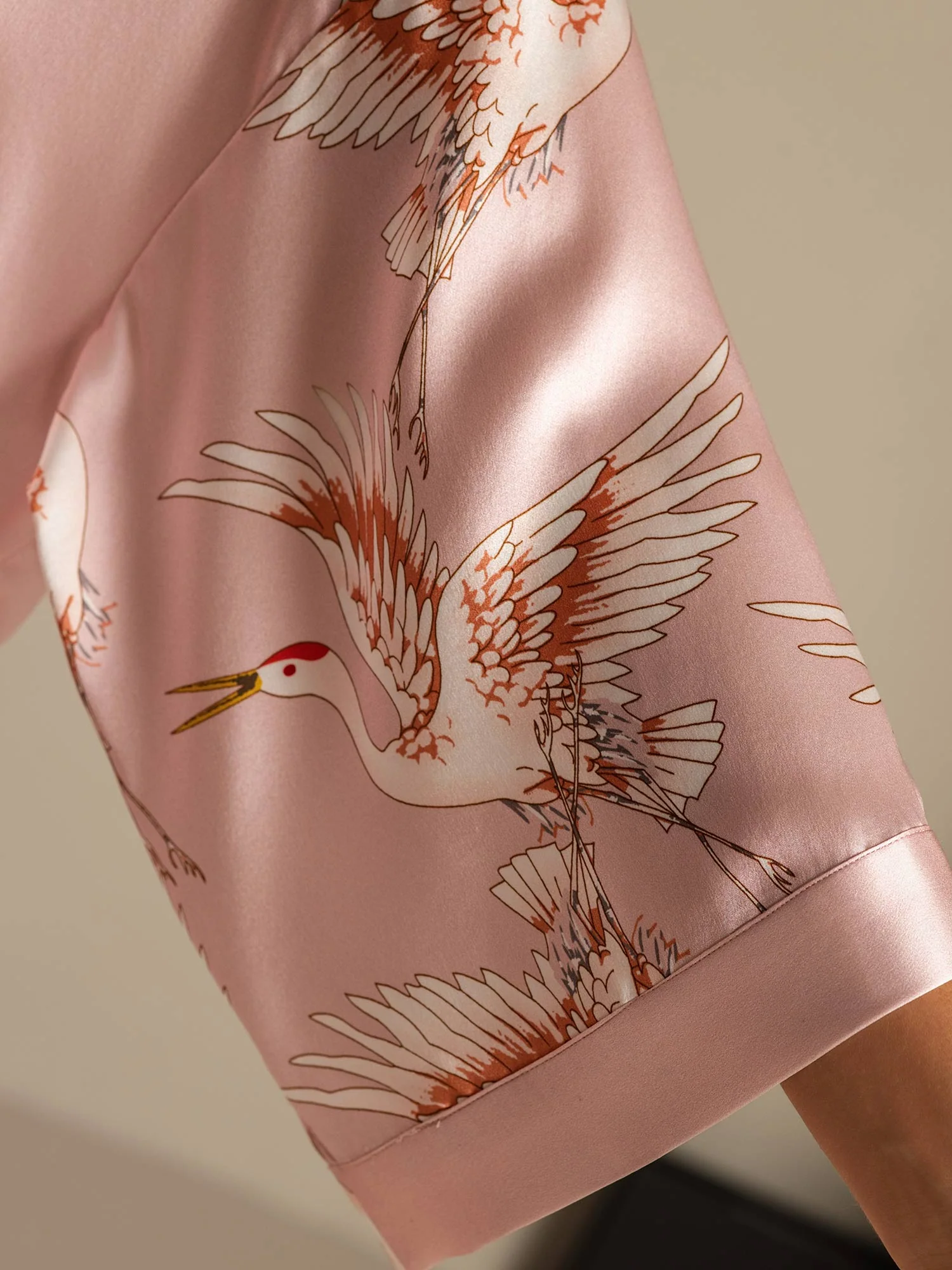 19Momme Robe Kimono Courte Femme En Soie Pure Imprimé Grue Avec Design Croisé Manches 3/4 - Image 4